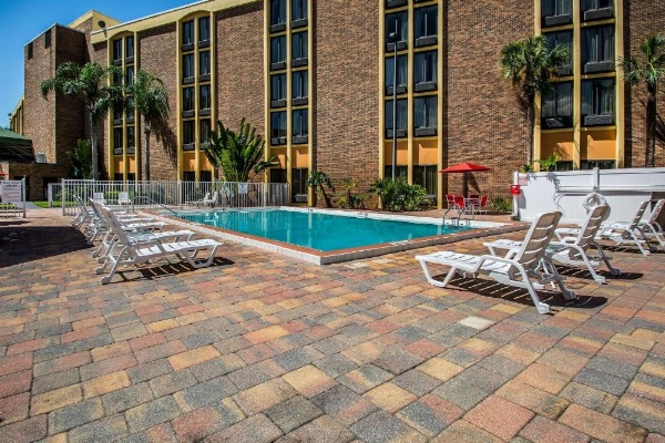 Comfort Inn & Suites Kissimmee By the Parks image 17