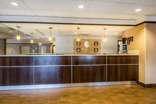 Comfort Inn & Suites Kissimmee By the Parks image 9